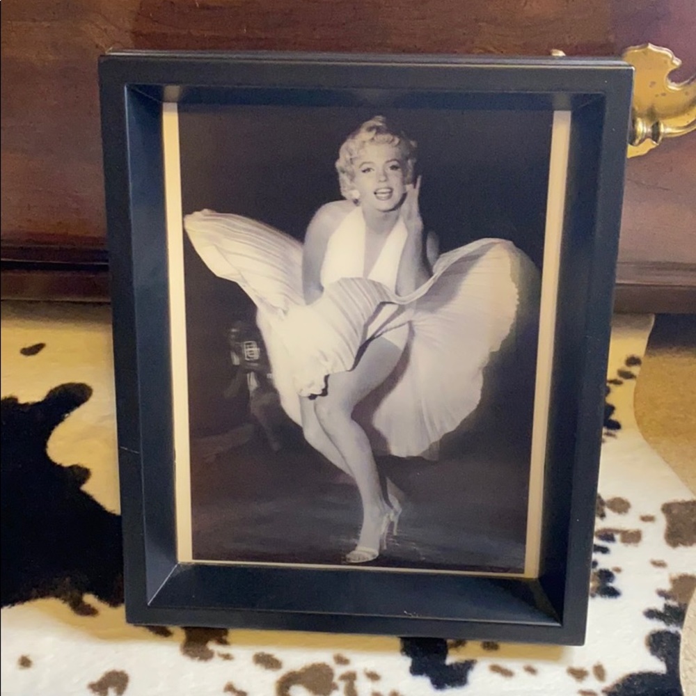 Holographic Marilyn Monroe picture